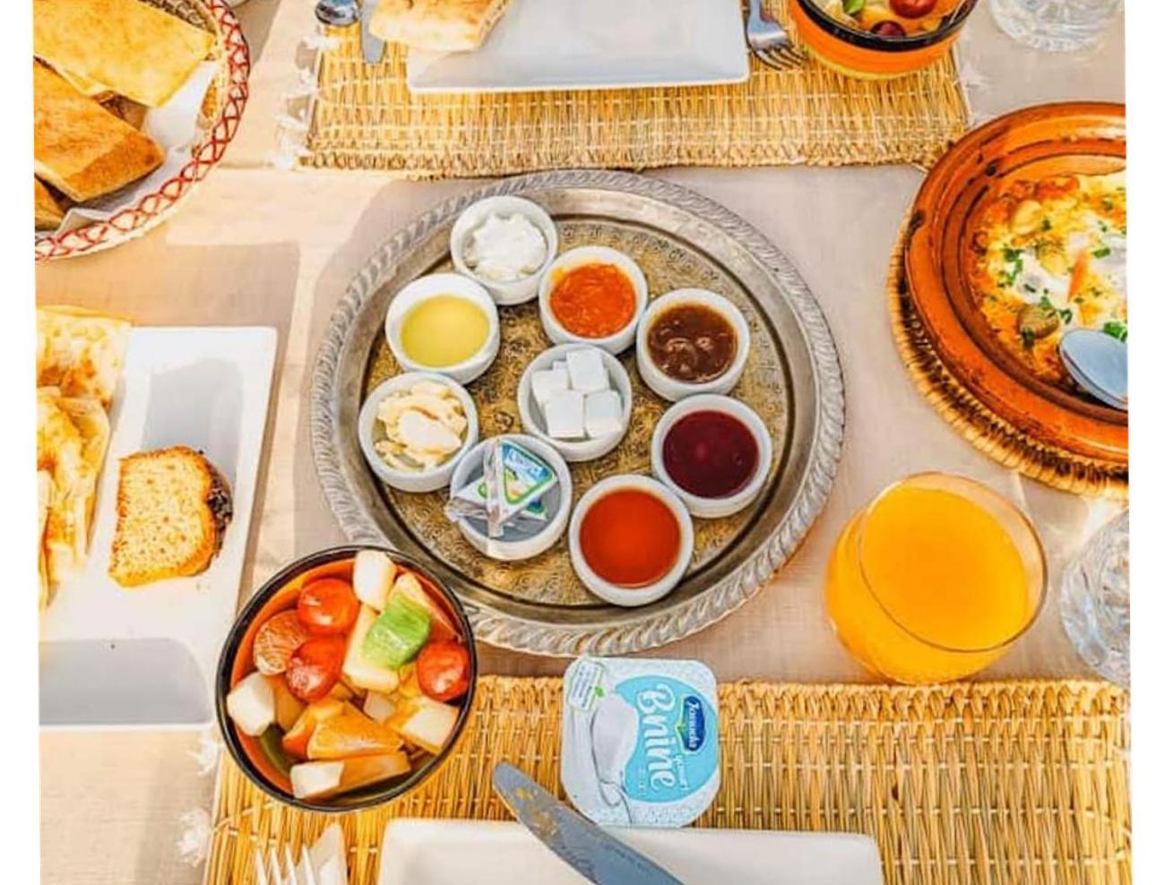 Sahara Traveling Camp Otel Merzouga Dış mekan fotoğraf